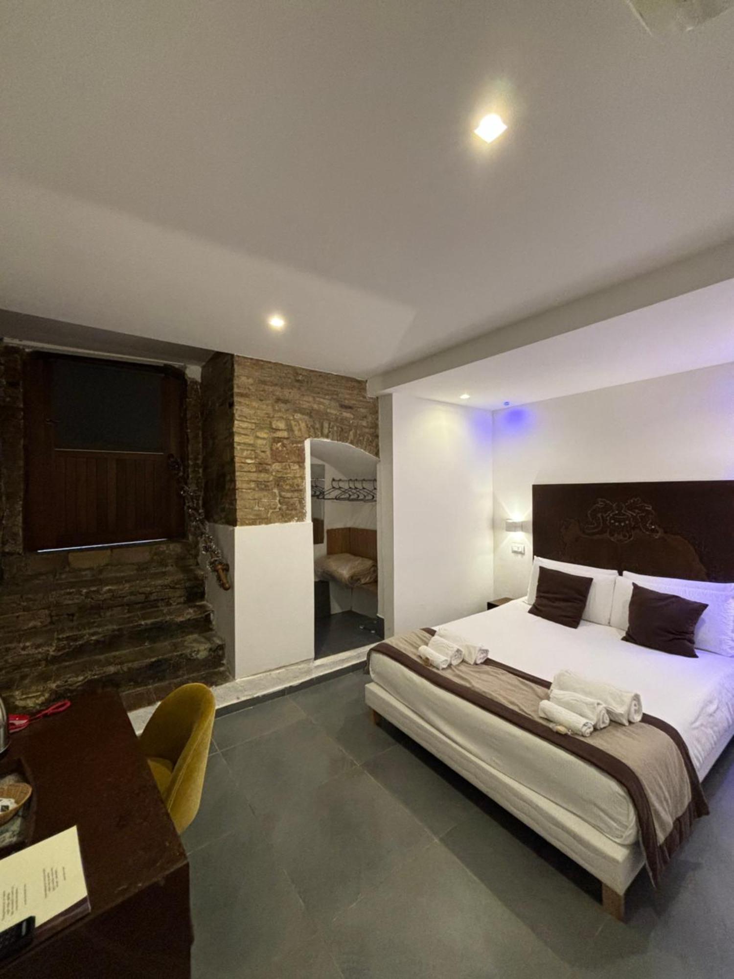Hotel Assisivm Antica Dimora Ad Ngoại thất bức ảnh